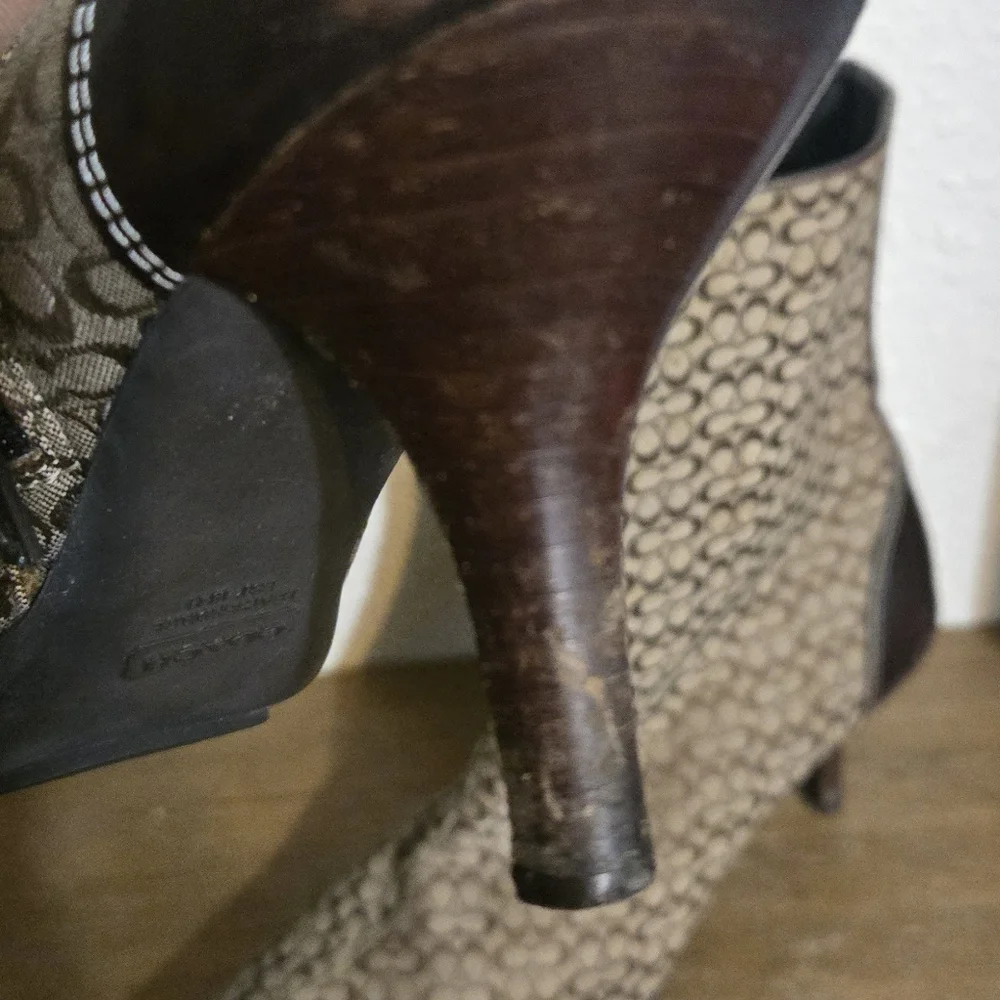 Stylish Brown Patterned Women's Boots - Picture 6 of 7